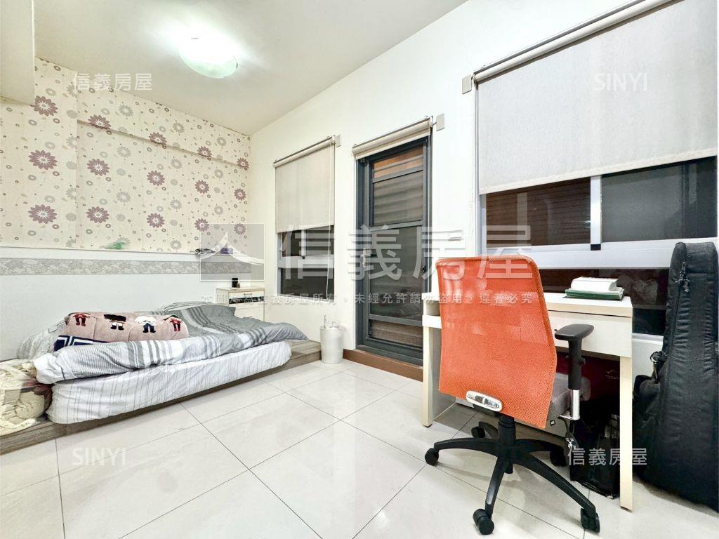 橋頭鬧區臨路雙車美透房屋室內格局與周邊環境