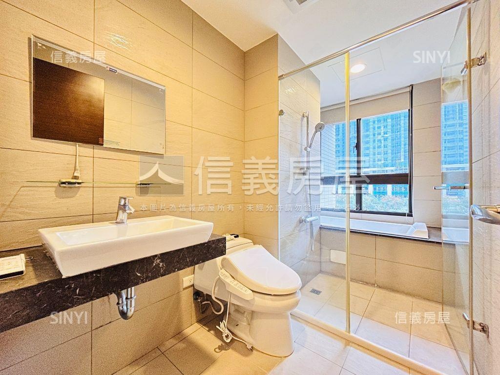 近高鐵國品苑４房車位房屋室內格局與周邊環境