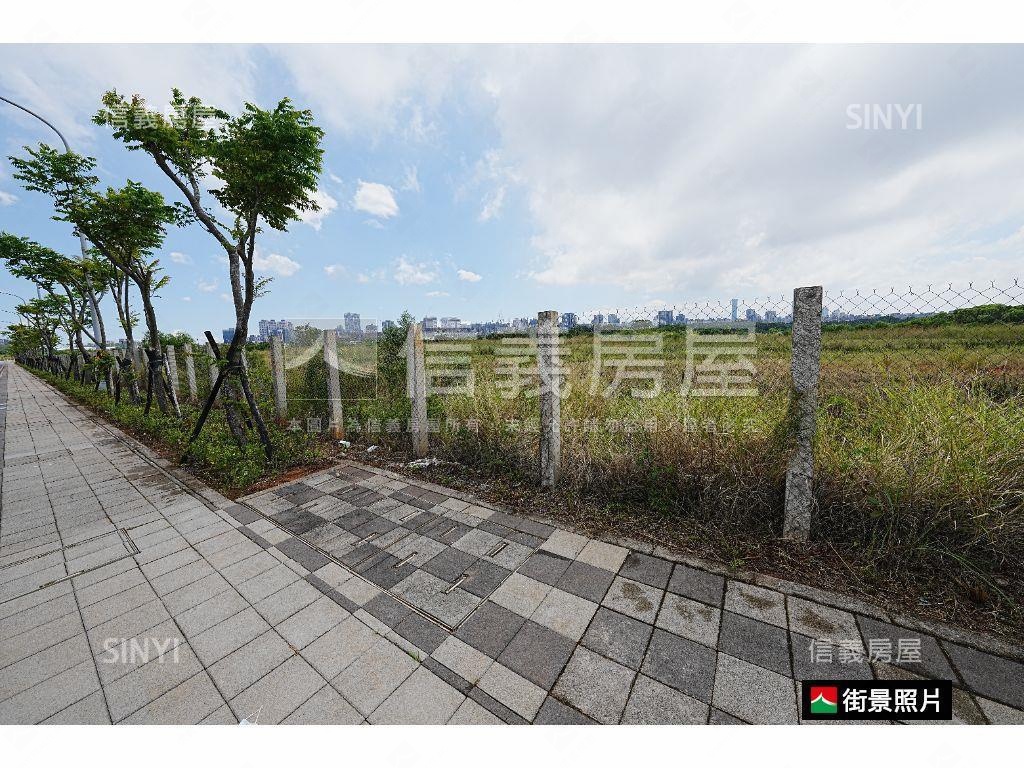 新北ＡＩ園區７０７坪產專房屋室內格局與周邊環境