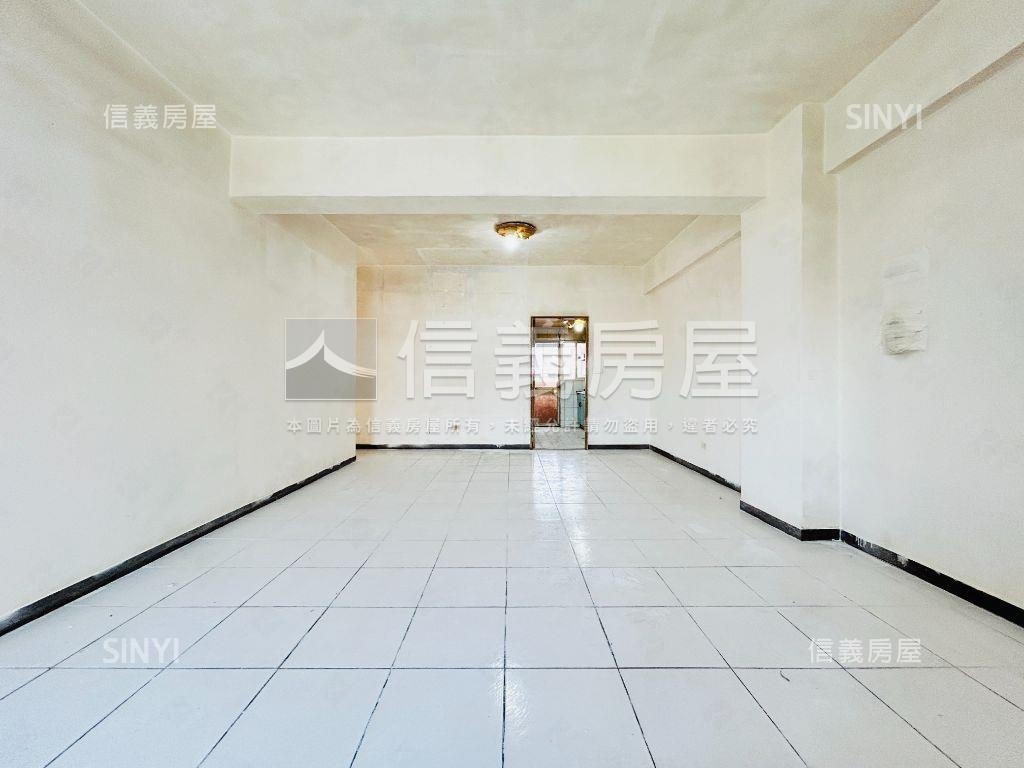 專任優質景觀社區三房車位房屋室內格局與周邊環境