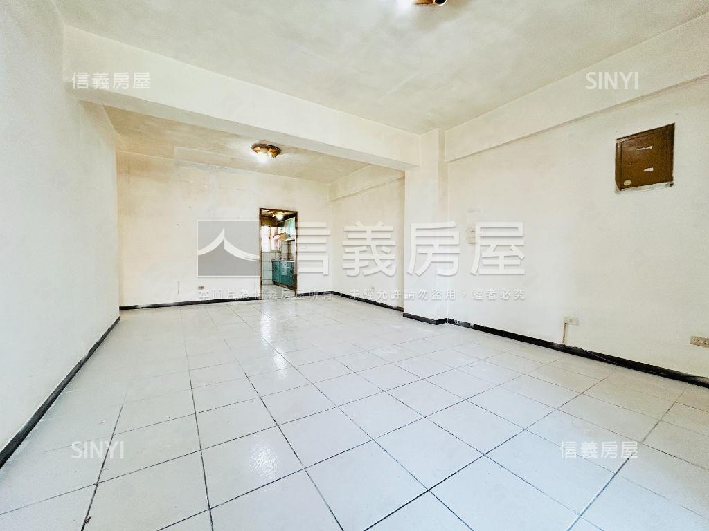 專任優質景觀社區三房車位房屋室內格局與周邊環境