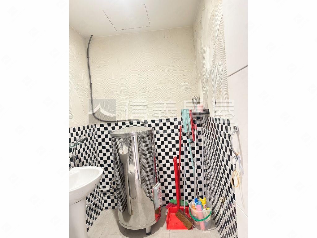 小巨蛋８米巷寬１樓房屋室內格局與周邊環境