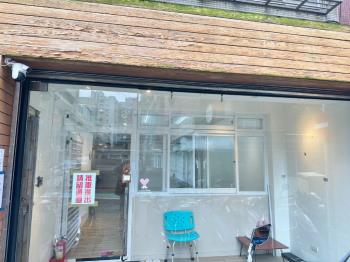 小巨蛋８米巷寬１樓