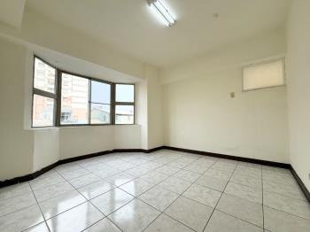 收租自用近興大三房