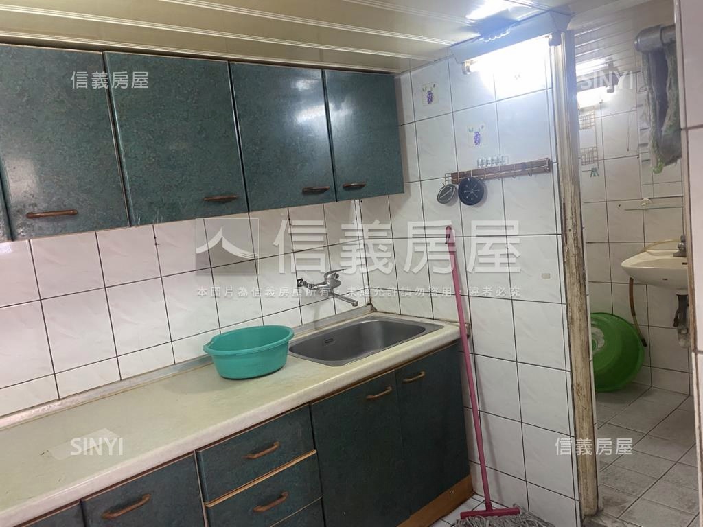 國泰街小資公寓房屋室內格局與周邊環境