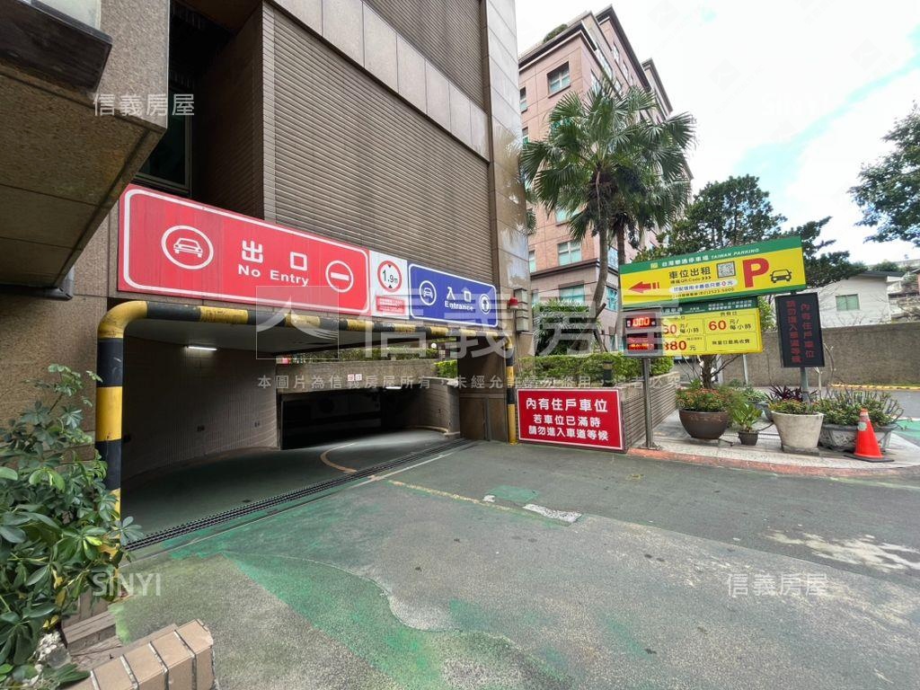 鎮金殿划算車位房屋室內格局與周邊環境
