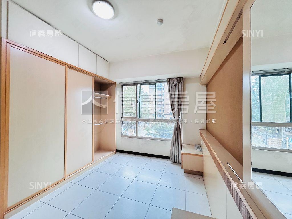 當代藝術三房車位房屋室內格局與周邊環境