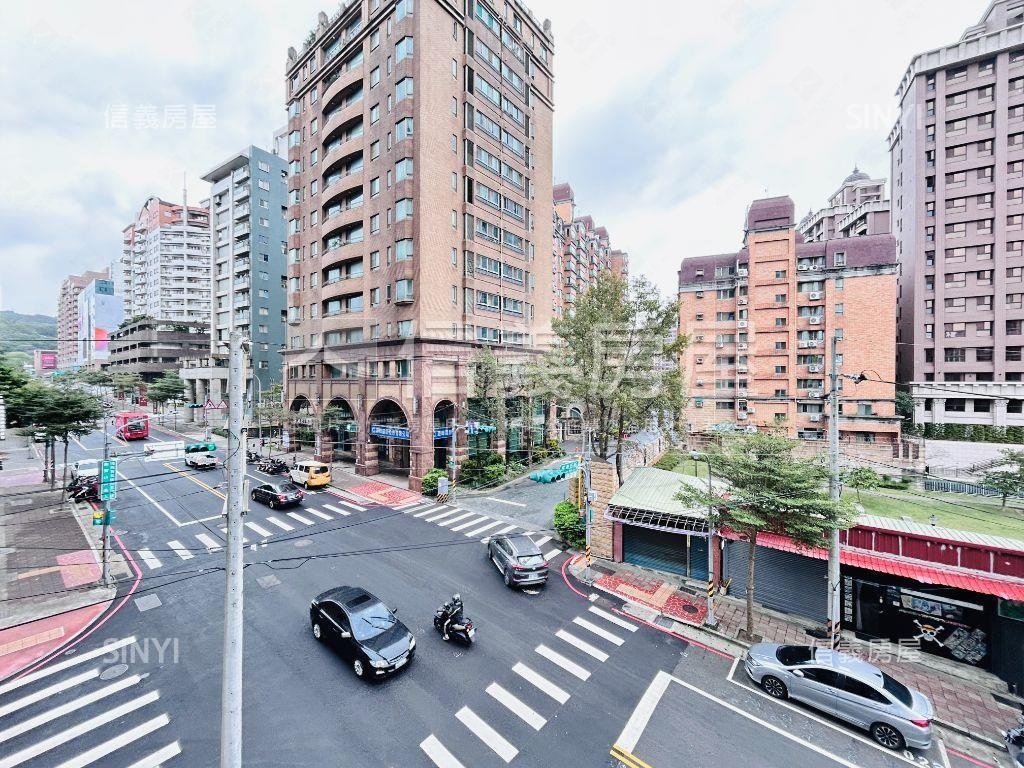 當代藝術三房車位房屋室內格局與周邊環境