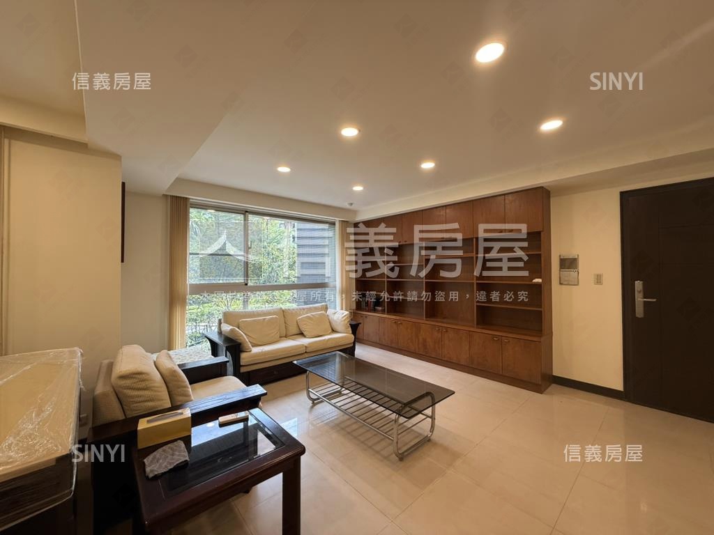 極美美宅四改三＋坡平車位房屋室內格局與周邊環境