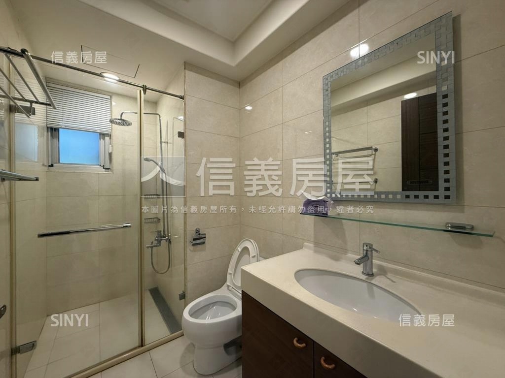 極美美宅四改三＋坡平車位房屋室內格局與周邊環境