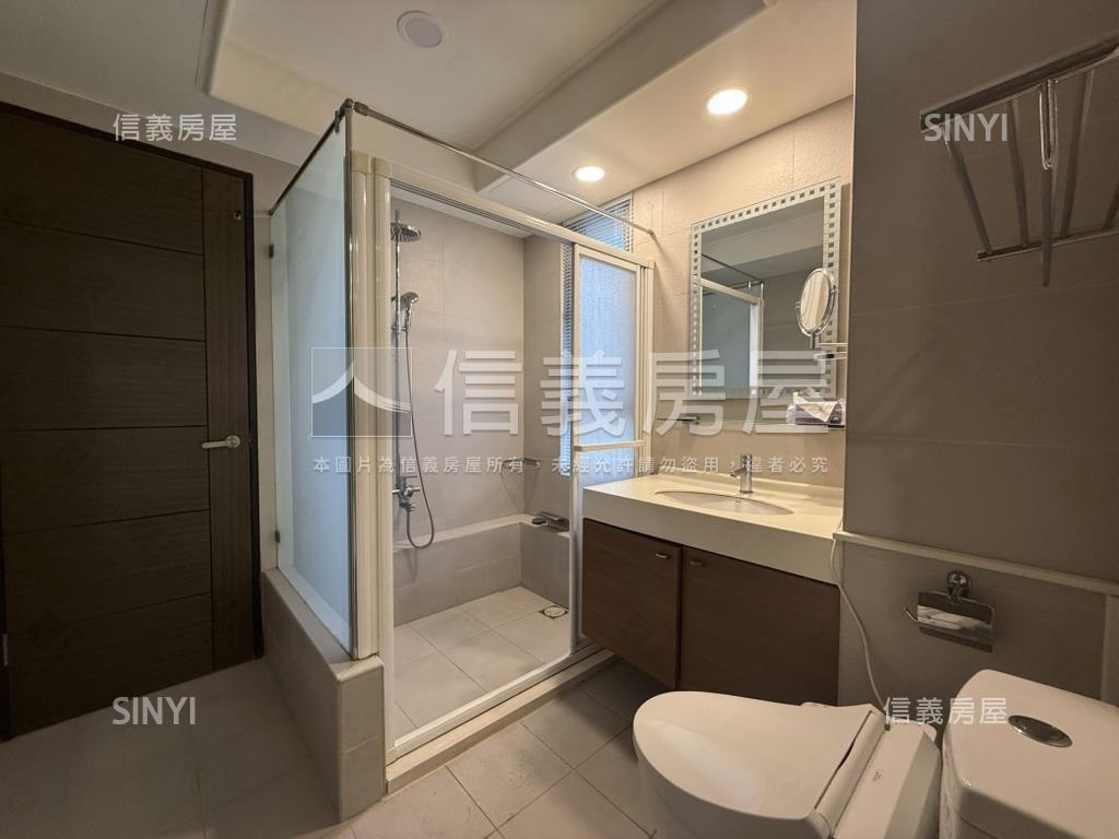 極美美宅四改三＋坡平車位房屋室內格局與周邊環境