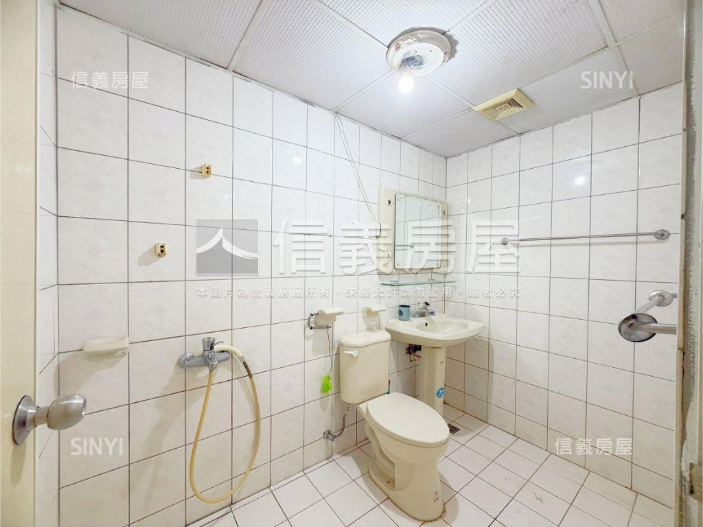 眺望淡水河‧高樓美景電梯房屋室內格局與周邊環境