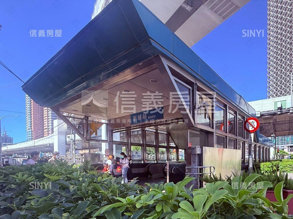 英倫公園大庭院戶三房車位房屋室內格局與周邊環境