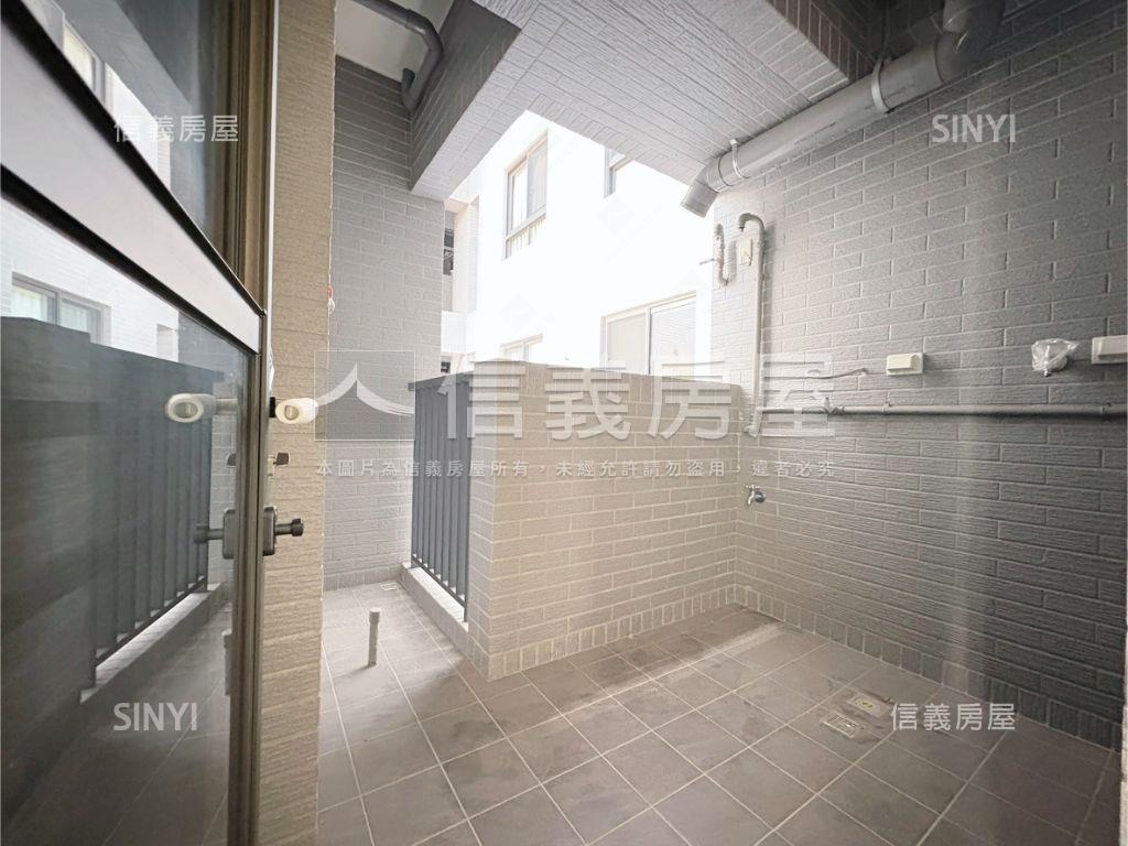 聚富滿滿，全新三房平車房屋室內格局與周邊環境