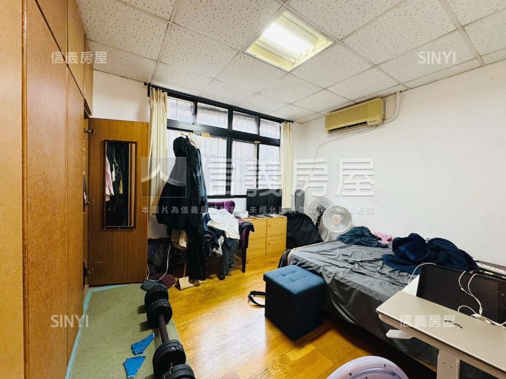 新海公寓美頂樓房屋室內格局與周邊環境