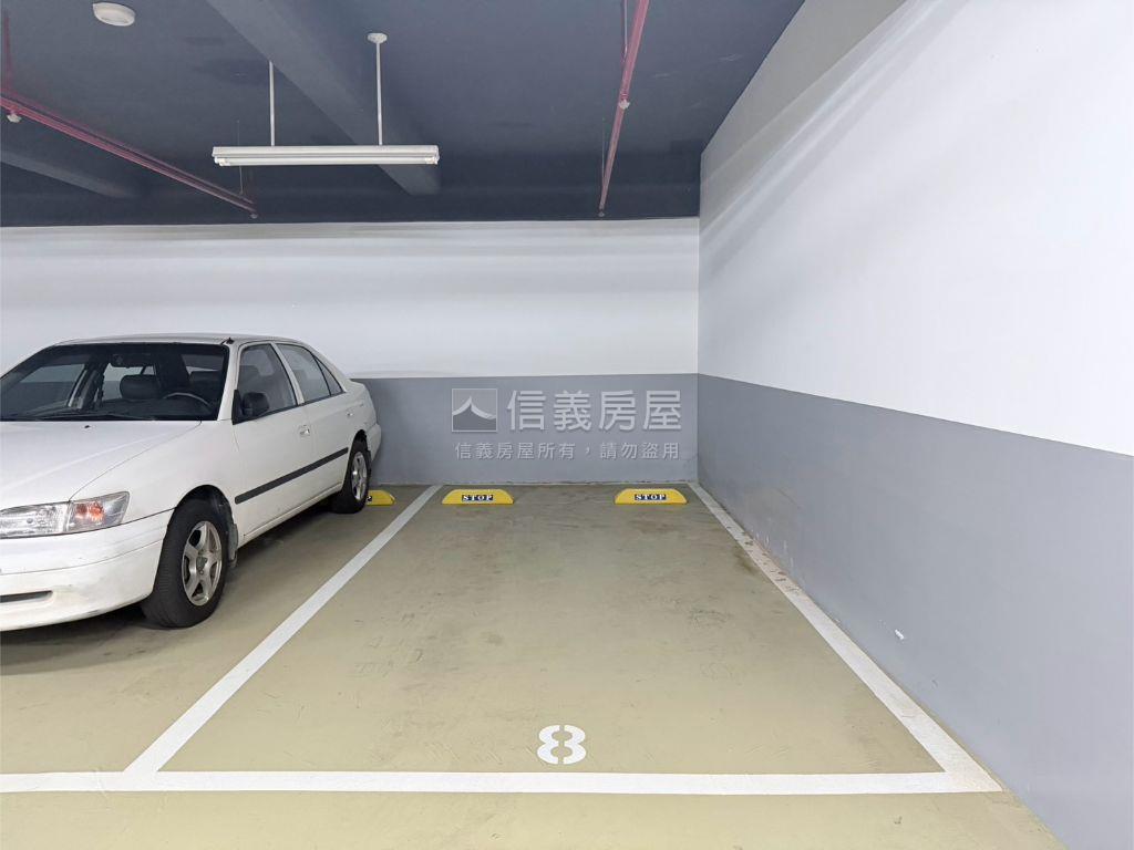 樹梢自然景觀三房車位房屋室內格局與周邊環境