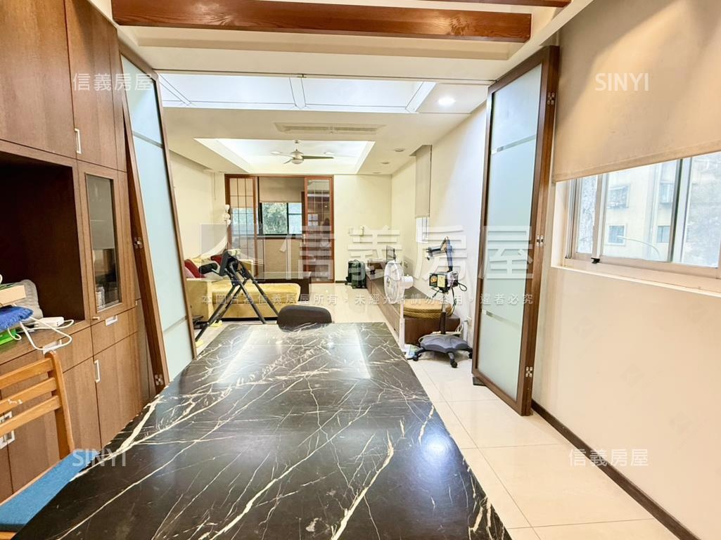 聯二村３１．９９坪大土持房屋室內格局與周邊環境