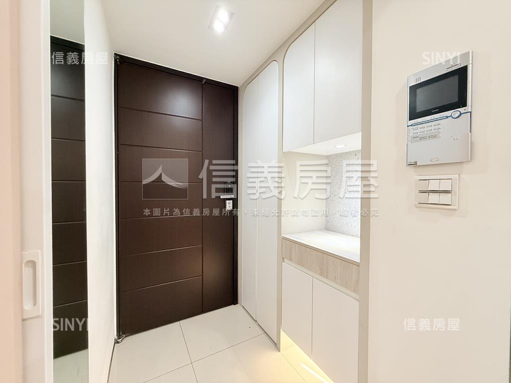 近中山醫三房雙平車裝潢戶房屋室內格局與周邊環境