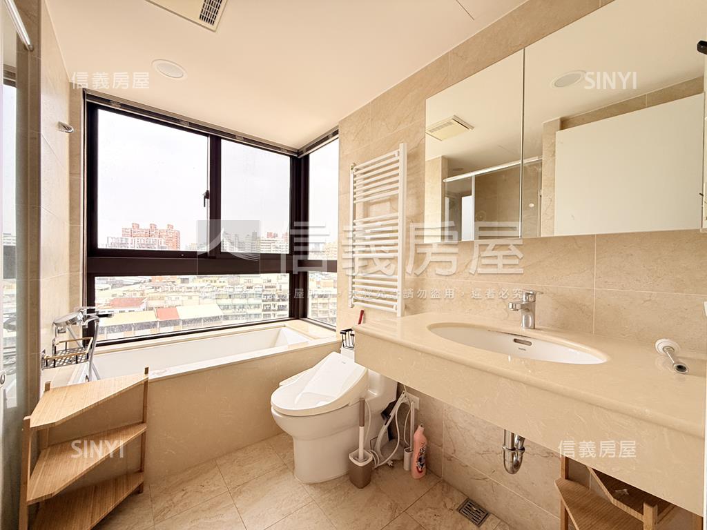 近中山醫三房雙平車裝潢戶房屋室內格局與周邊環境