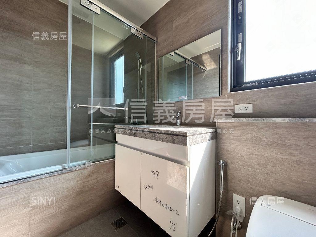 中正峯華三房平車房屋室內格局與周邊環境