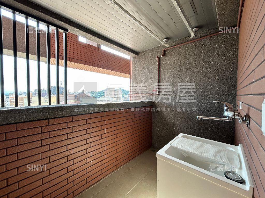 中正峯華三房平車房屋室內格局與周邊環境