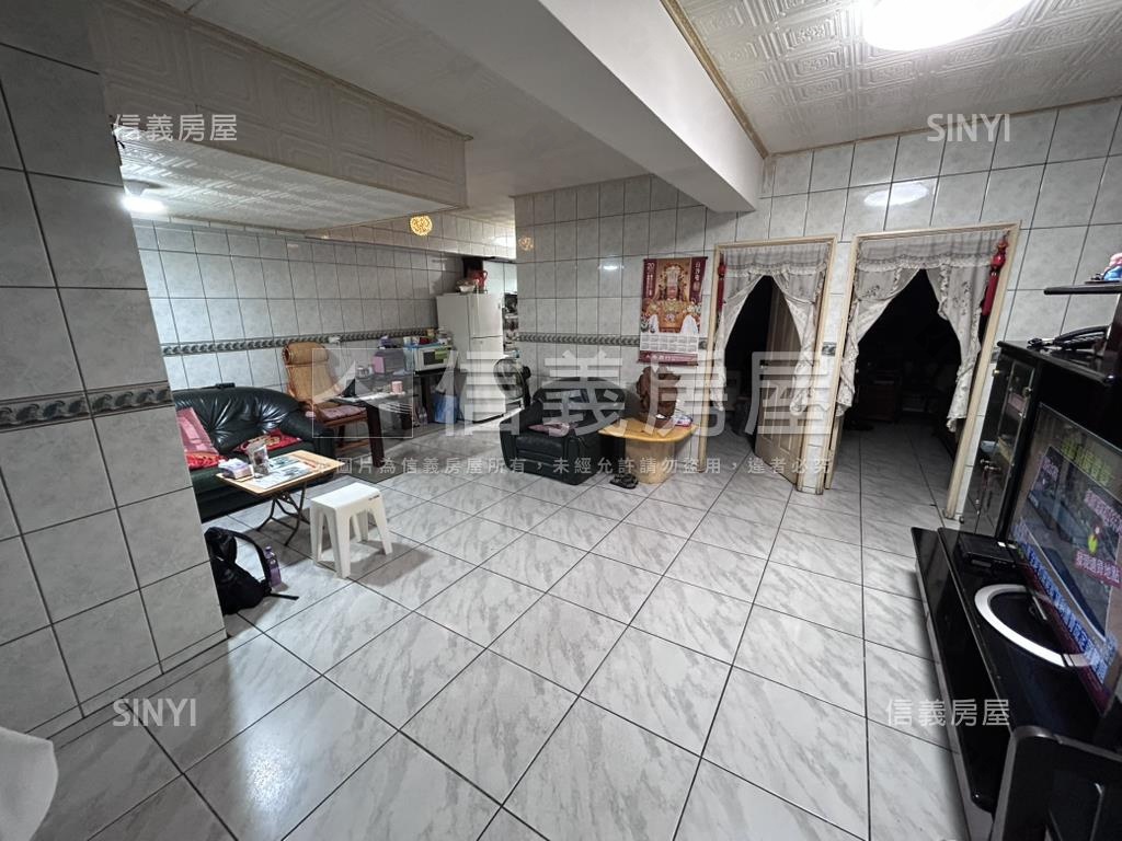 近中國醫五權路兩房大樓房屋室內格局與周邊環境