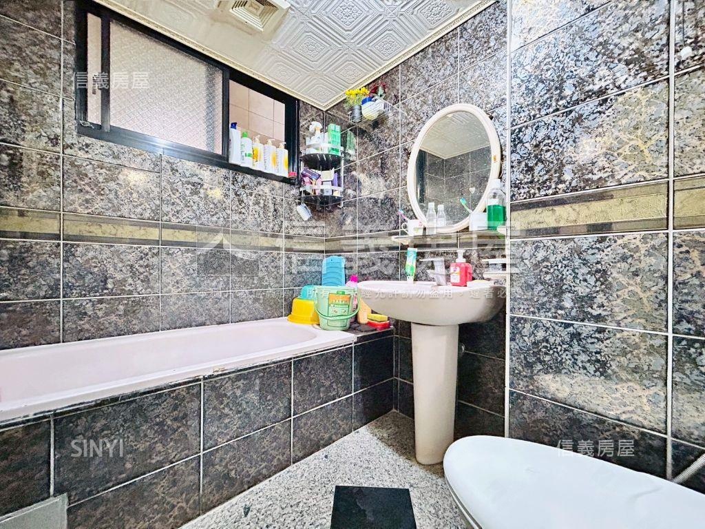 近一中商圈大兩房大樓房屋室內格局與周邊環境