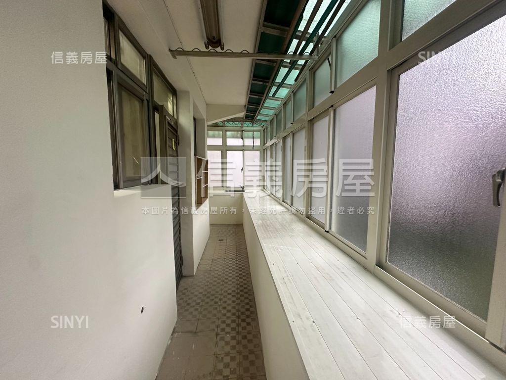 汐止站前邊間美寓房屋室內格局與周邊環境