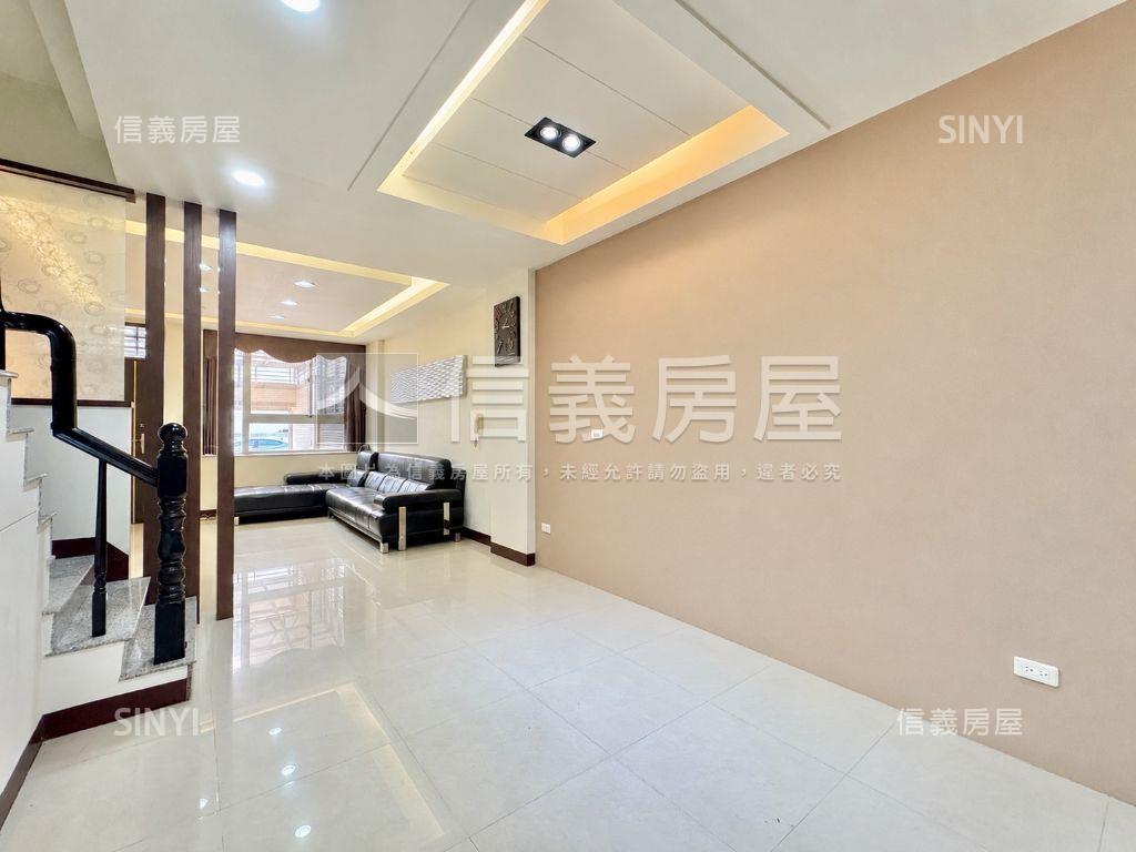 自強路採光明亮車墅房屋室內格局與周邊環境