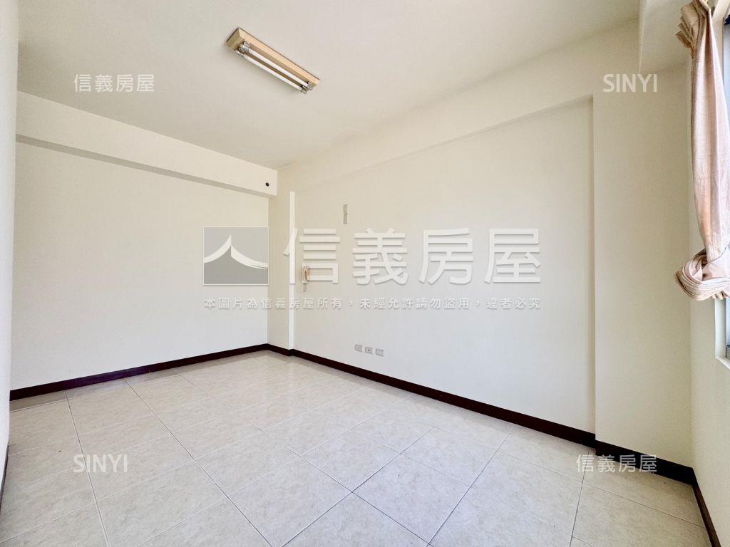 自強路採光明亮車墅房屋室內格局與周邊環境