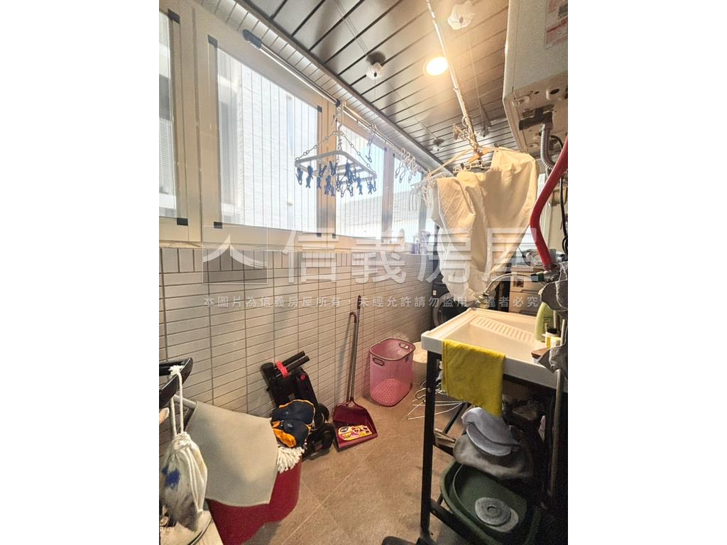 萬禧園稀有２房２衛帶車位房屋室內格局與周邊環境