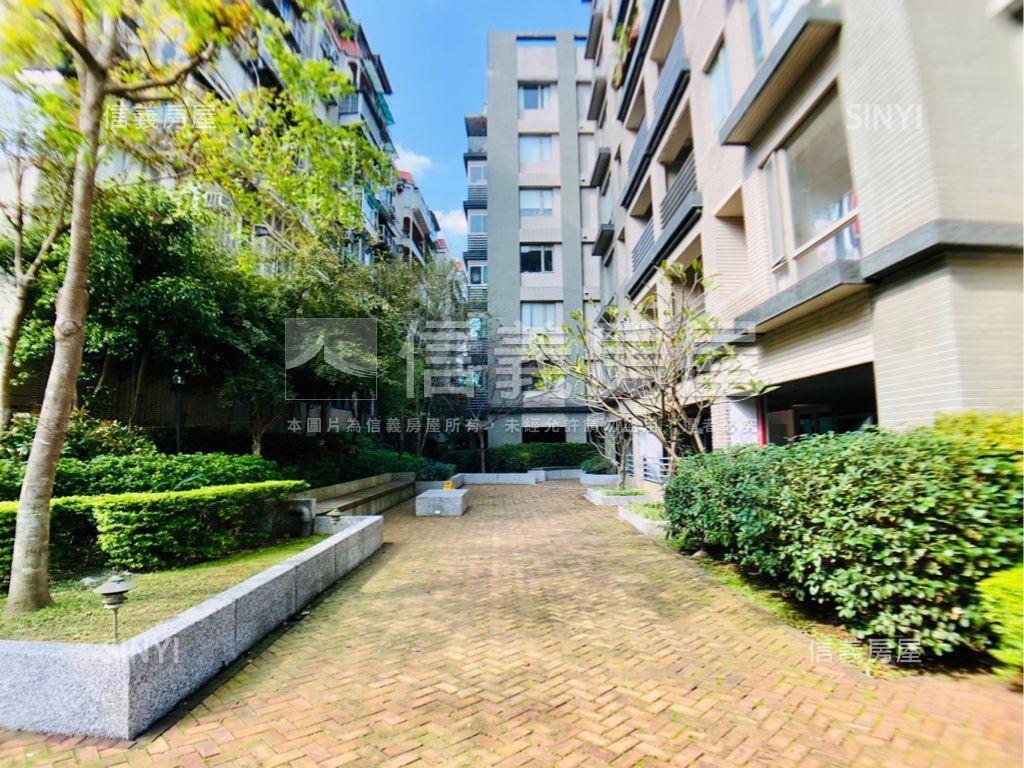 就看這間宏盛天母房屋室內格局與周邊環境