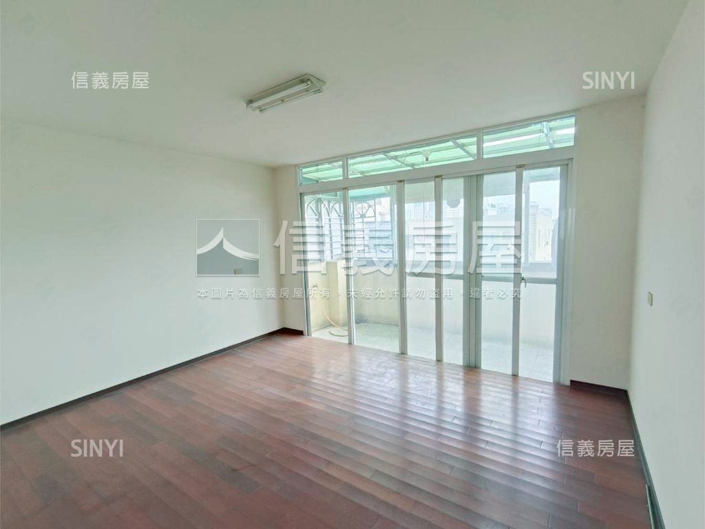 楠梓科技城近麥當勞透店房屋室內格局與周邊環境