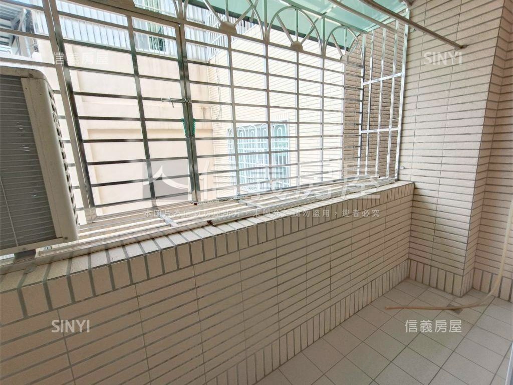 楠梓科技城近麥當勞透店房屋室內格局與周邊環境