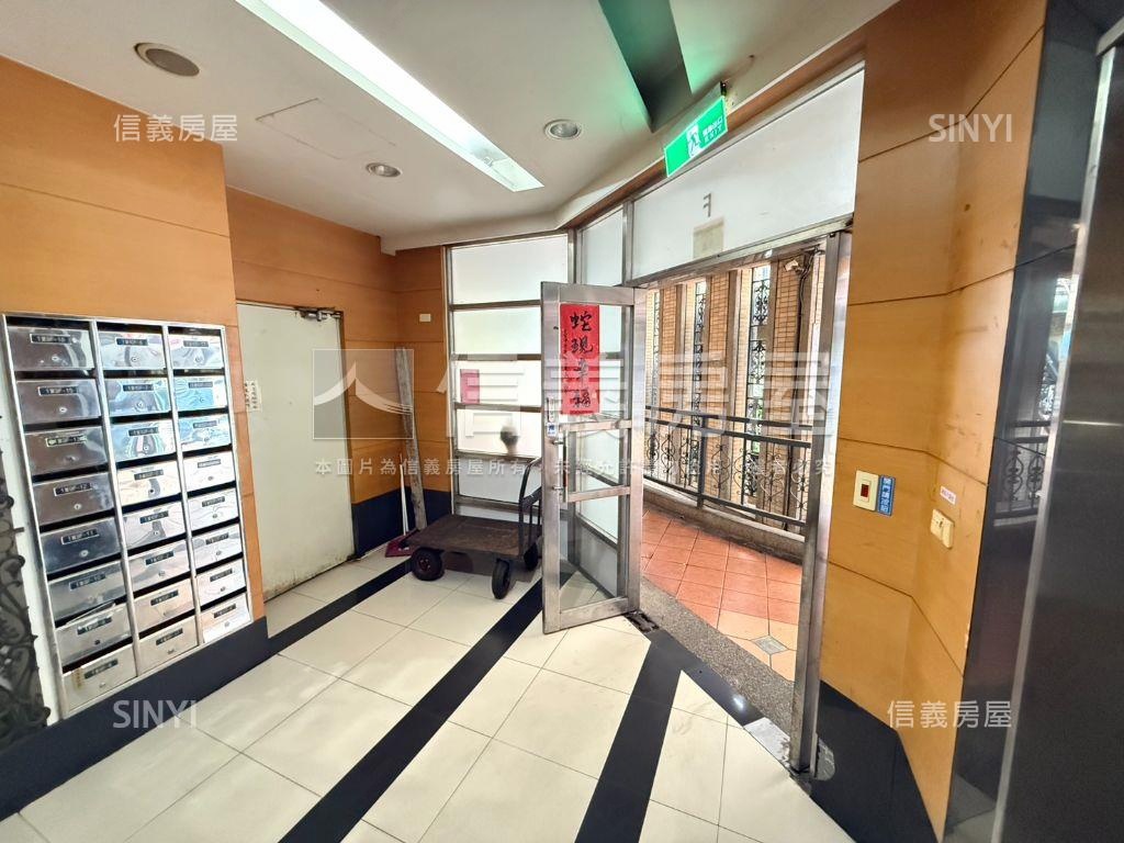 近勤益首購先看這間套房房屋室內格局與周邊環境