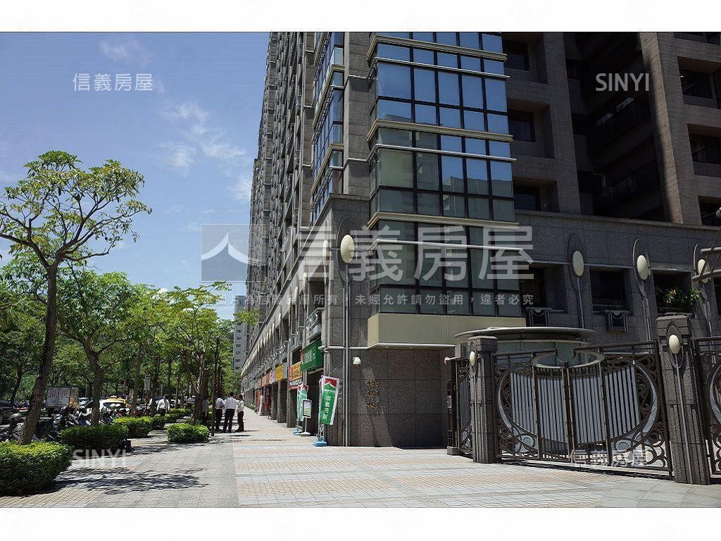 低總價豪宅１樓金店面房屋室內格局與周邊環境