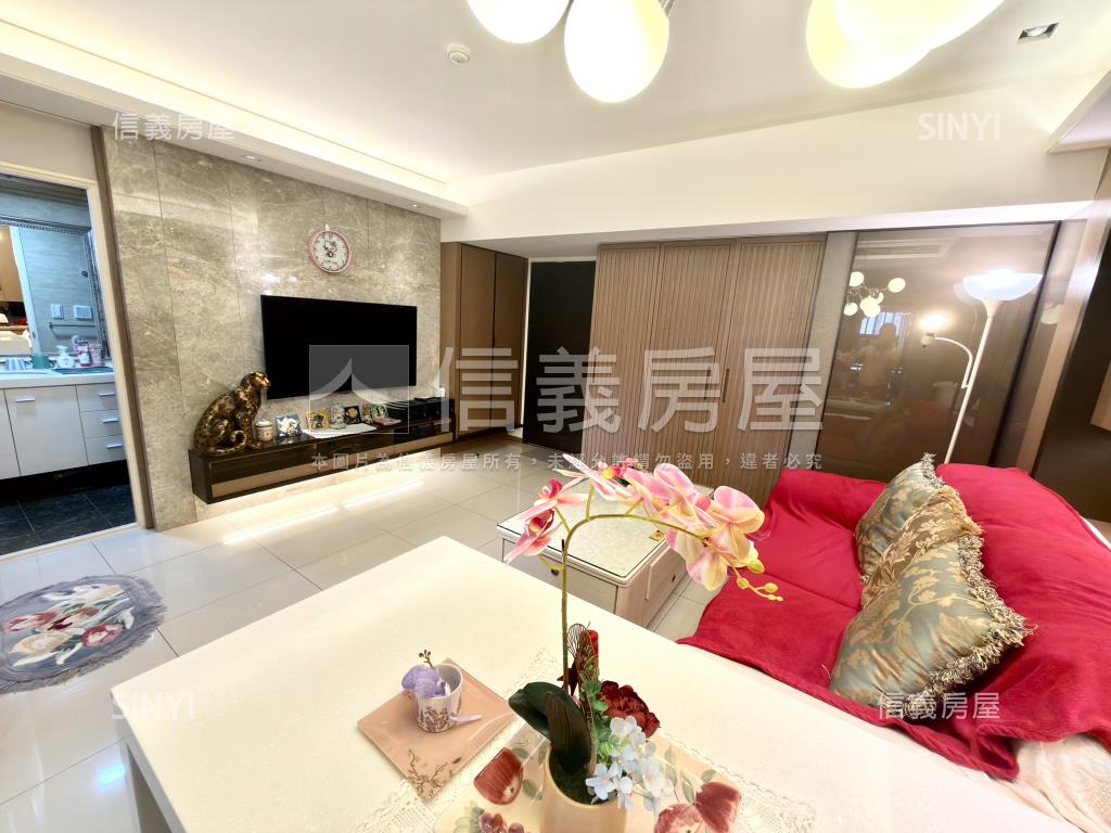 風華●優宅●２房坡平車位房屋室內格局與周邊環境