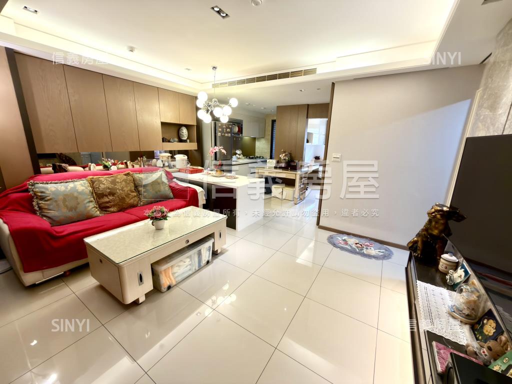 風華●優宅●２房坡平車位房屋室內格局與周邊環境