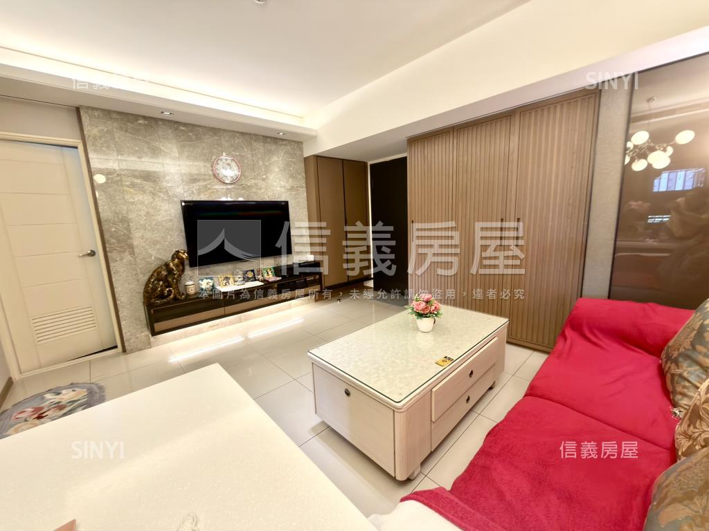 風華●優宅●２房坡平車位房屋室內格局與周邊環境