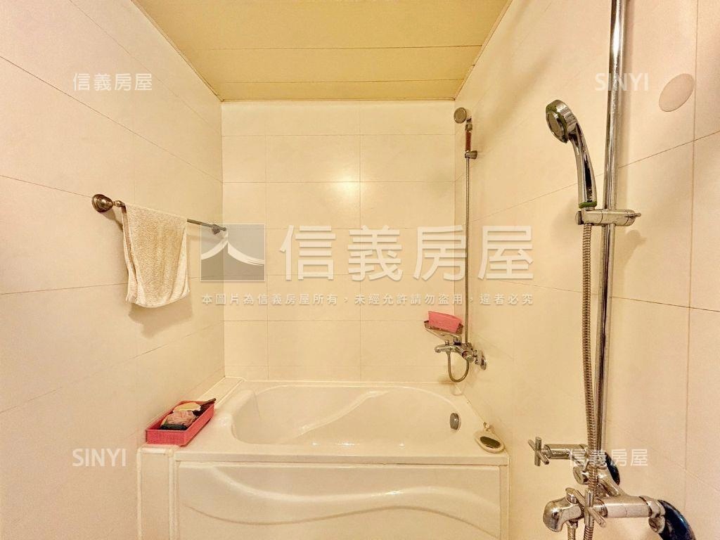 山湖戀視野戶房屋室內格局與周邊環境