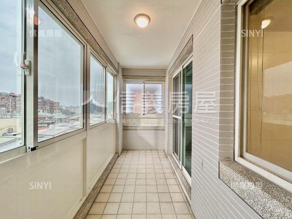 山湖戀視野戶房屋室內格局與周邊環境