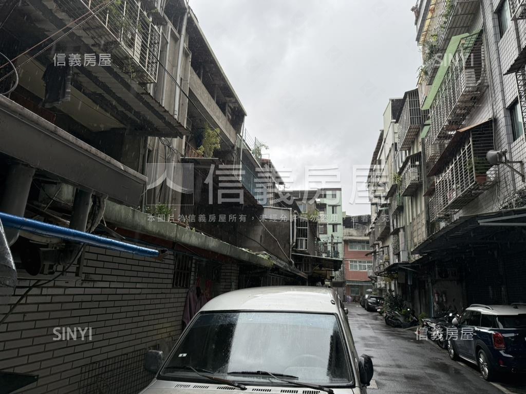 車路頭街大坪數公寓房屋室內格局與周邊環境