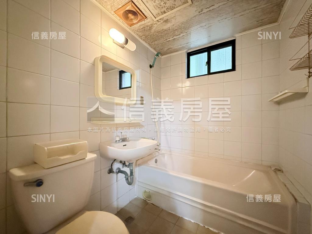 國泰８．５米面寬車墅房屋室內格局與周邊環境