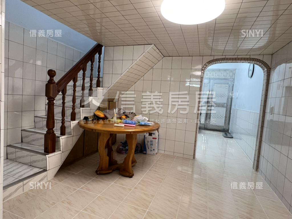 近文化中心靜巷透天屋況佳房屋室內格局與周邊環境