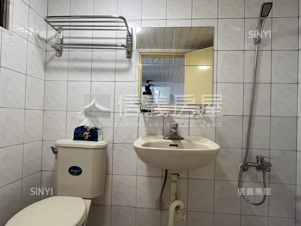 近文化中心靜巷透天屋況佳房屋室內格局與周邊環境