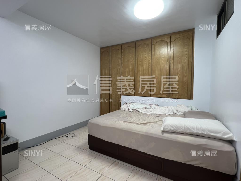 近文化中心靜巷透天屋況佳房屋室內格局與周邊環境