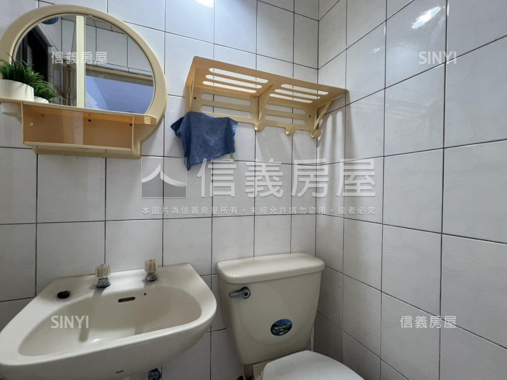 近文化中心靜巷透天屋況佳房屋室內格局與周邊環境