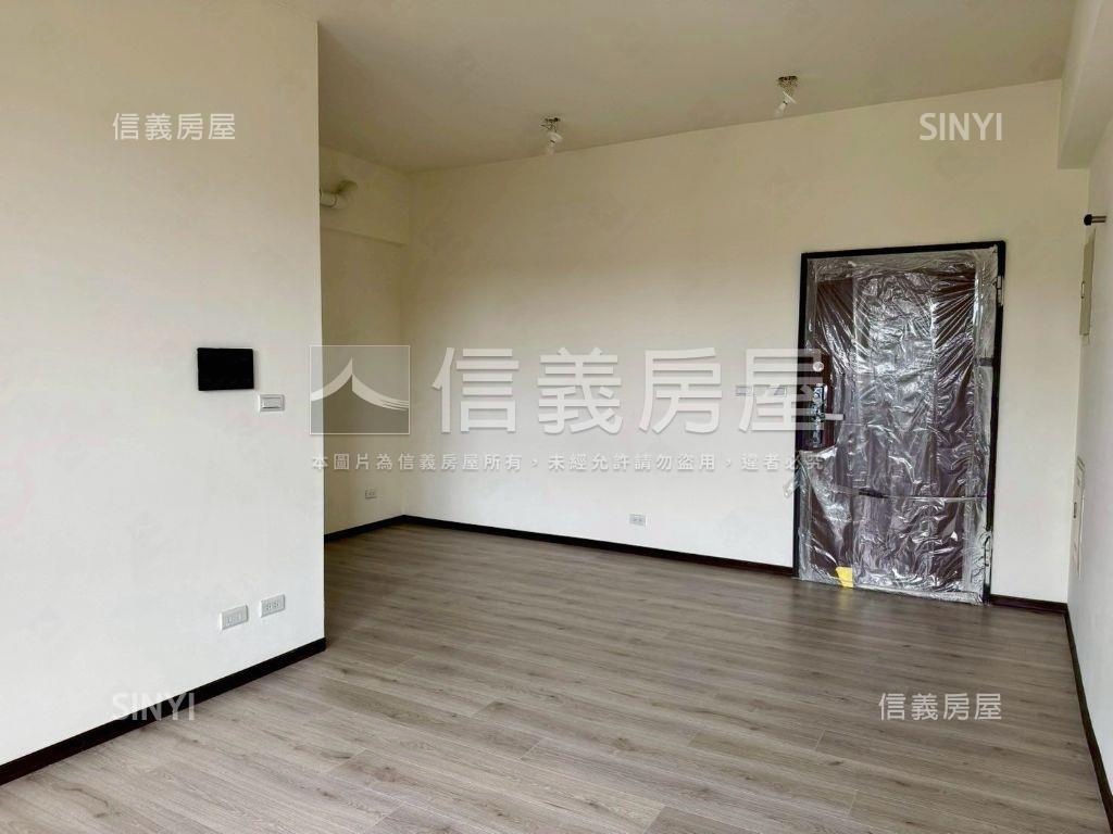 蓮潭四季次頂樓三房平車房屋室內格局與周邊環境
