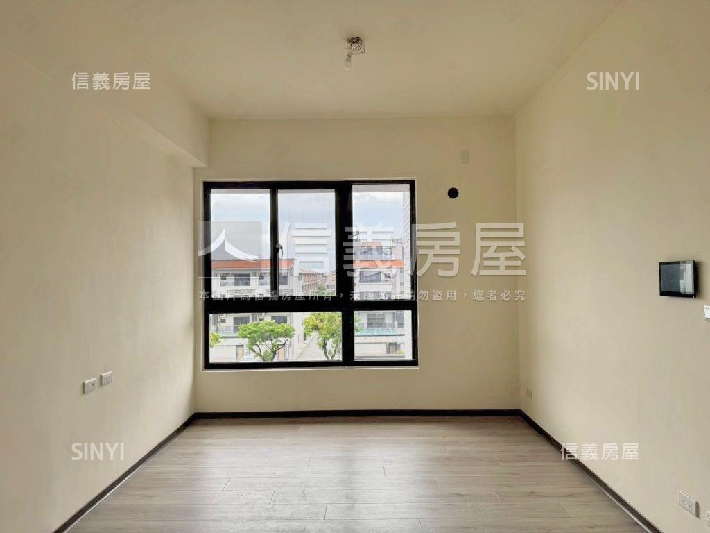 蓮潭四季次頂樓三房平車房屋室內格局與周邊環境