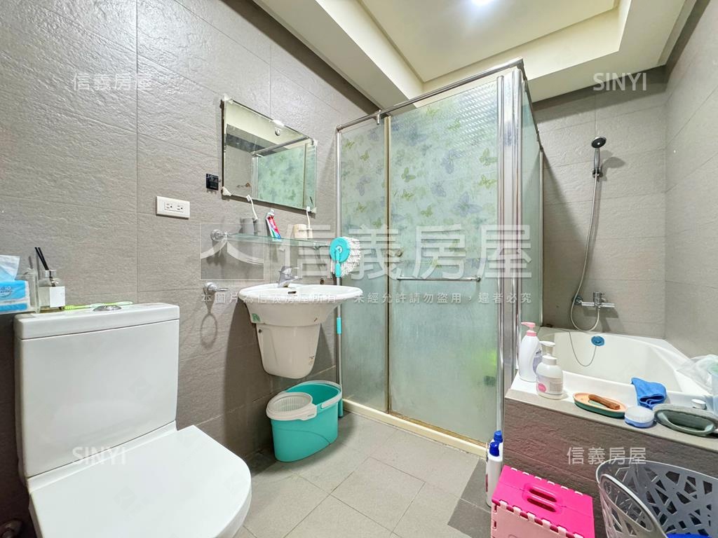 無住字樣＿補習班用途透店房屋室內格局與周邊環境